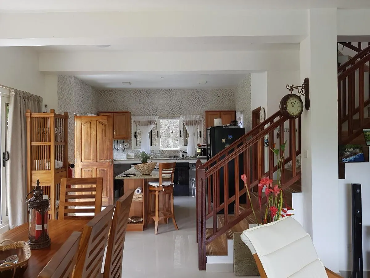 South Hill Villa Anse Royale Apartment