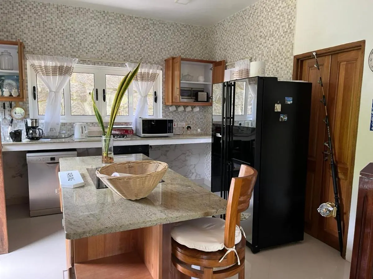 Apartment South Hill Villa Anse Royale