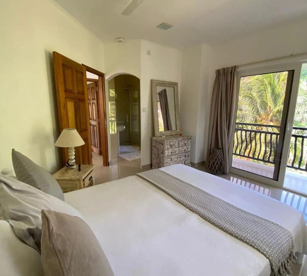 Apartment South Hill Villa Anse Royale Seychelles